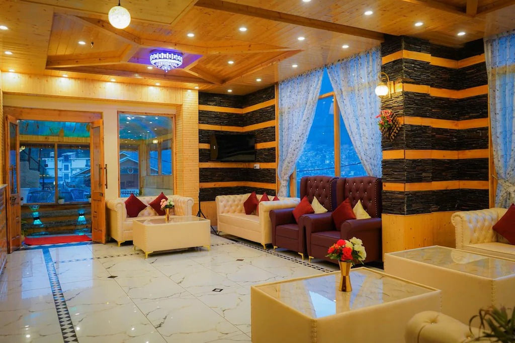 Hotel Triple A